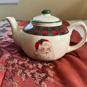 Christmas Teapot Vintage